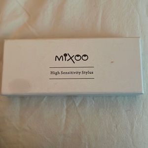 Mixoo stylus for tablets and smartphones